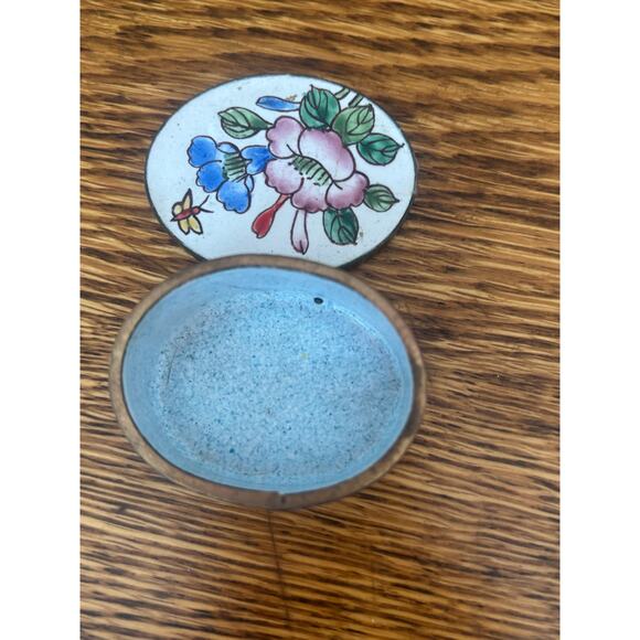 Vintage Cloisonne Brass and Floral Enamel Pill/Trinket Box Blue Enamel Interior - Picture 4 of 6